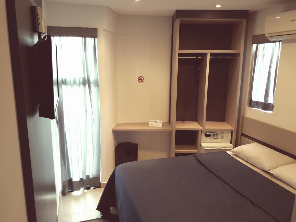 Hollyster Hotel Pinhais Esterno foto