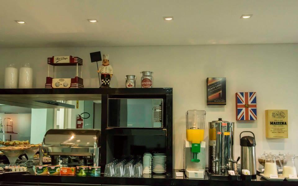 Hollyster Hotel Pinhais Esterno foto