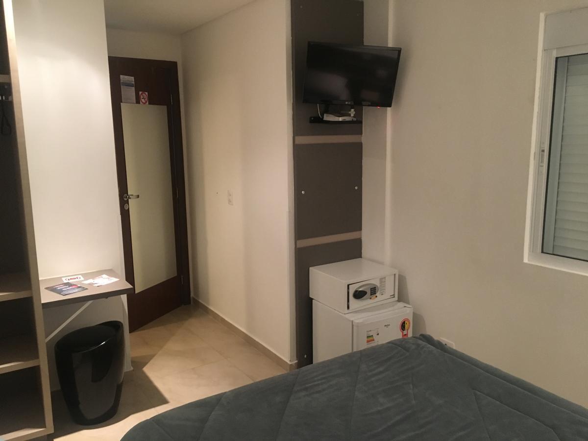 Hollyster Hotel Pinhais Esterno foto