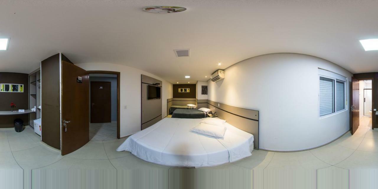 Hollyster Hotel Pinhais Esterno foto