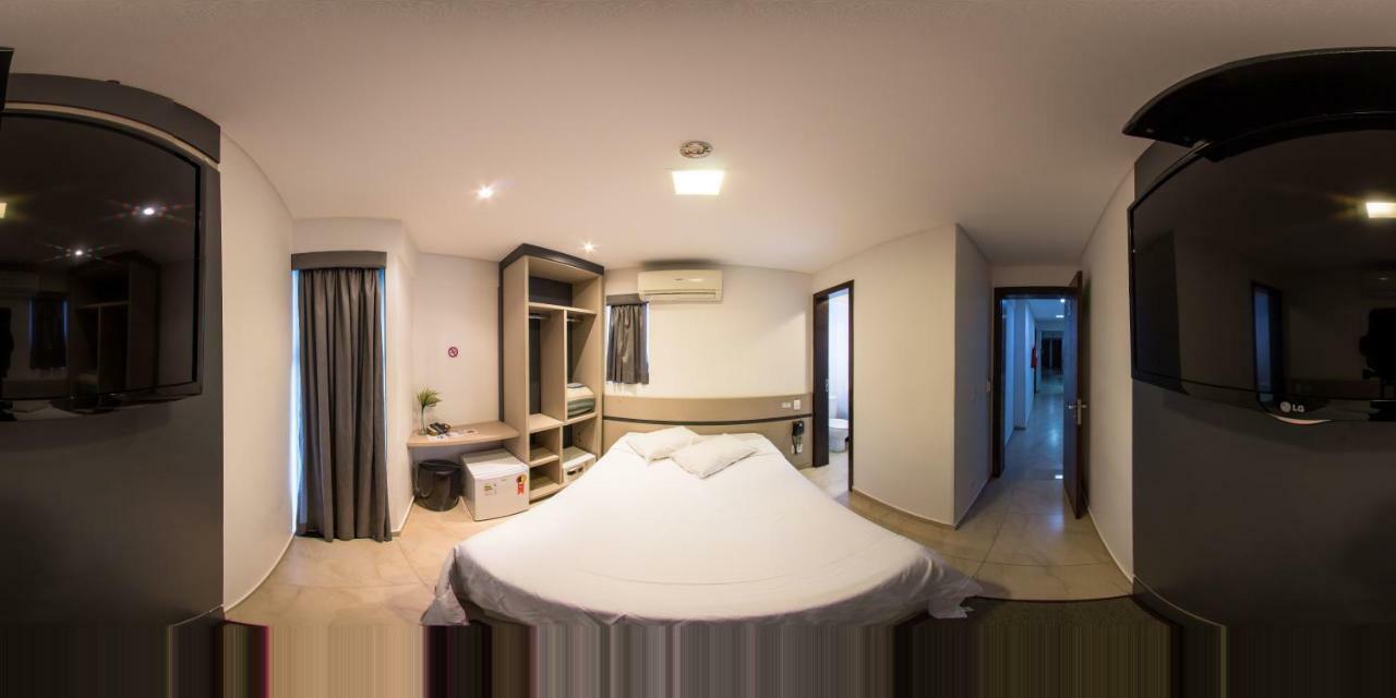 Hollyster Hotel Pinhais Esterno foto