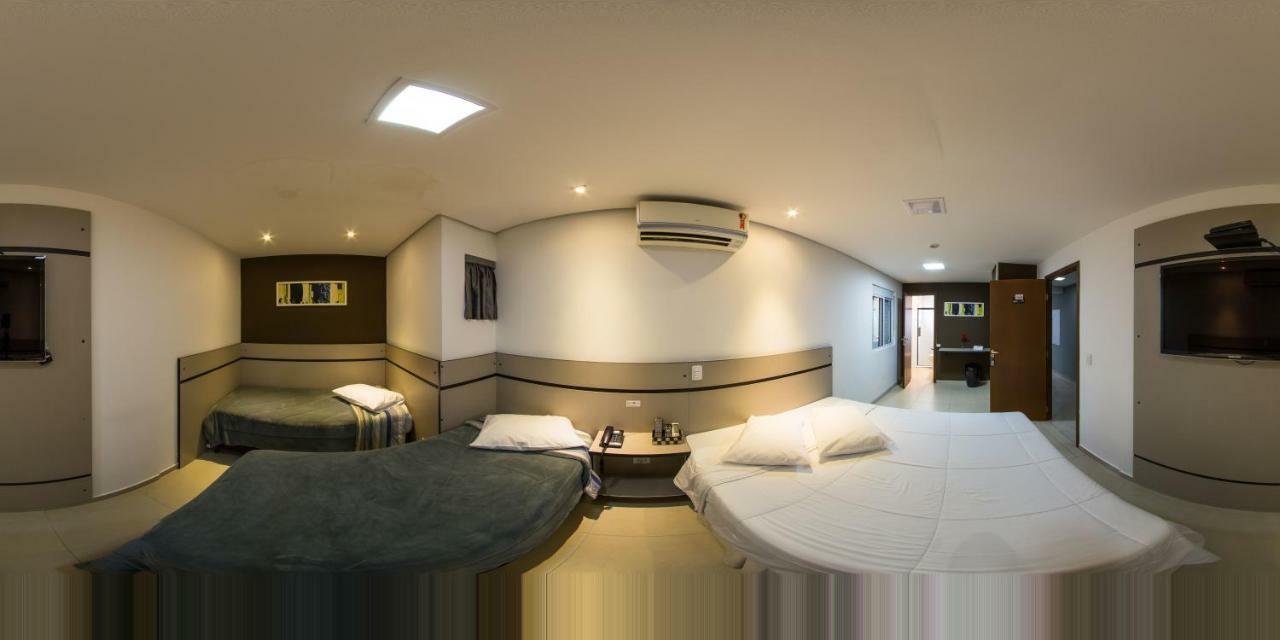 Hollyster Hotel Pinhais Esterno foto