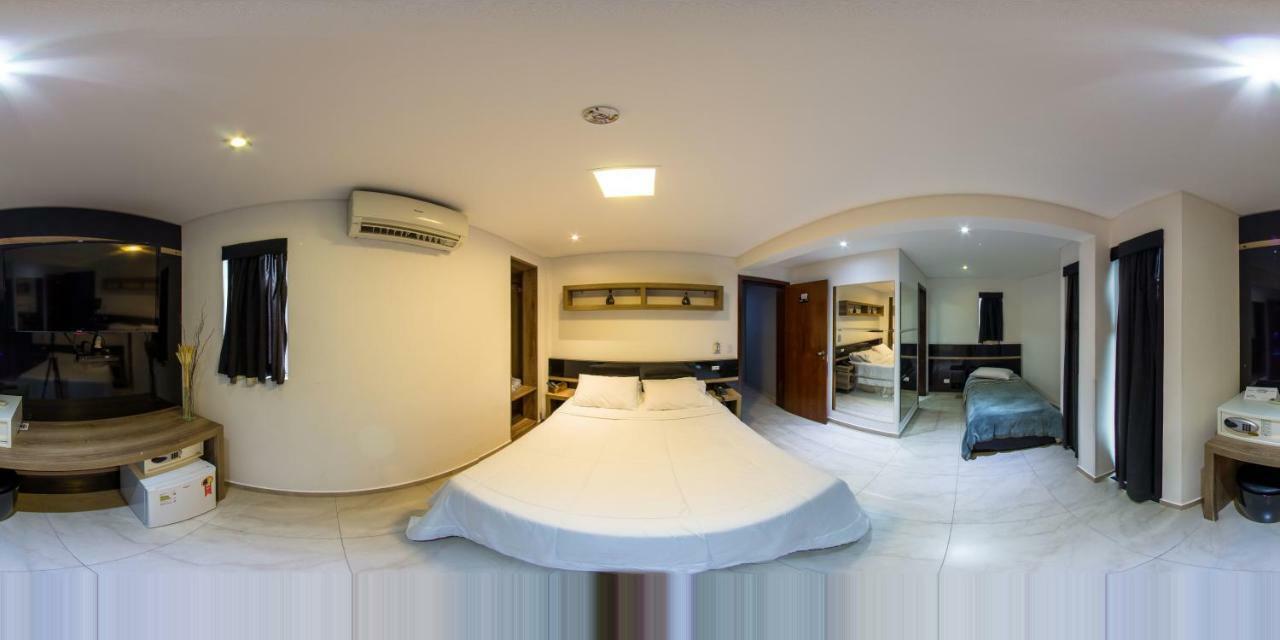 Hollyster Hotel Pinhais Esterno foto
