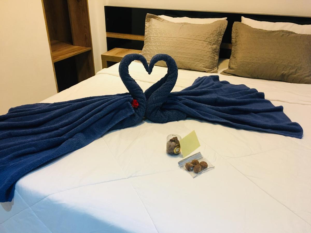 Hollyster Hotel Pinhais Esterno foto