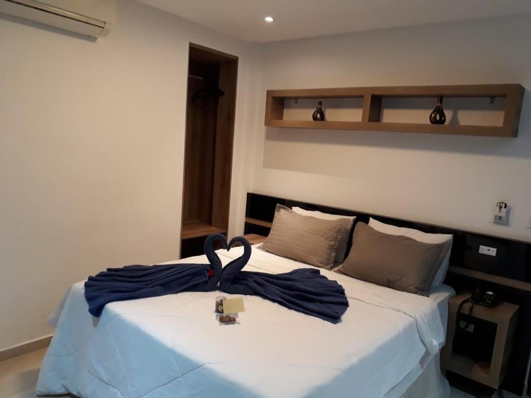 Hollyster Hotel Pinhais Esterno foto