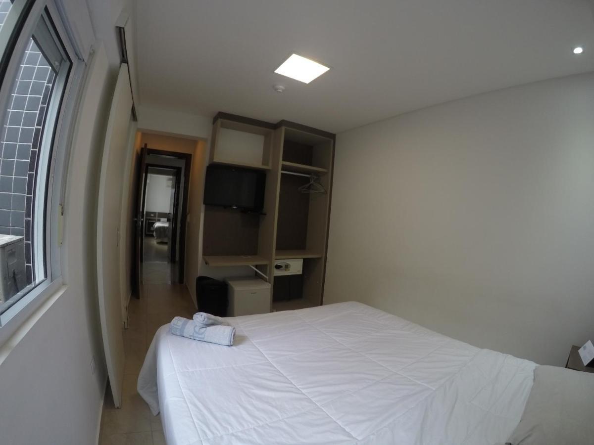 Hollyster Hotel Pinhais Esterno foto