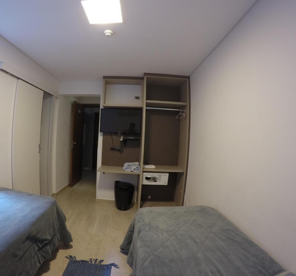 Hollyster Hotel Pinhais Esterno foto