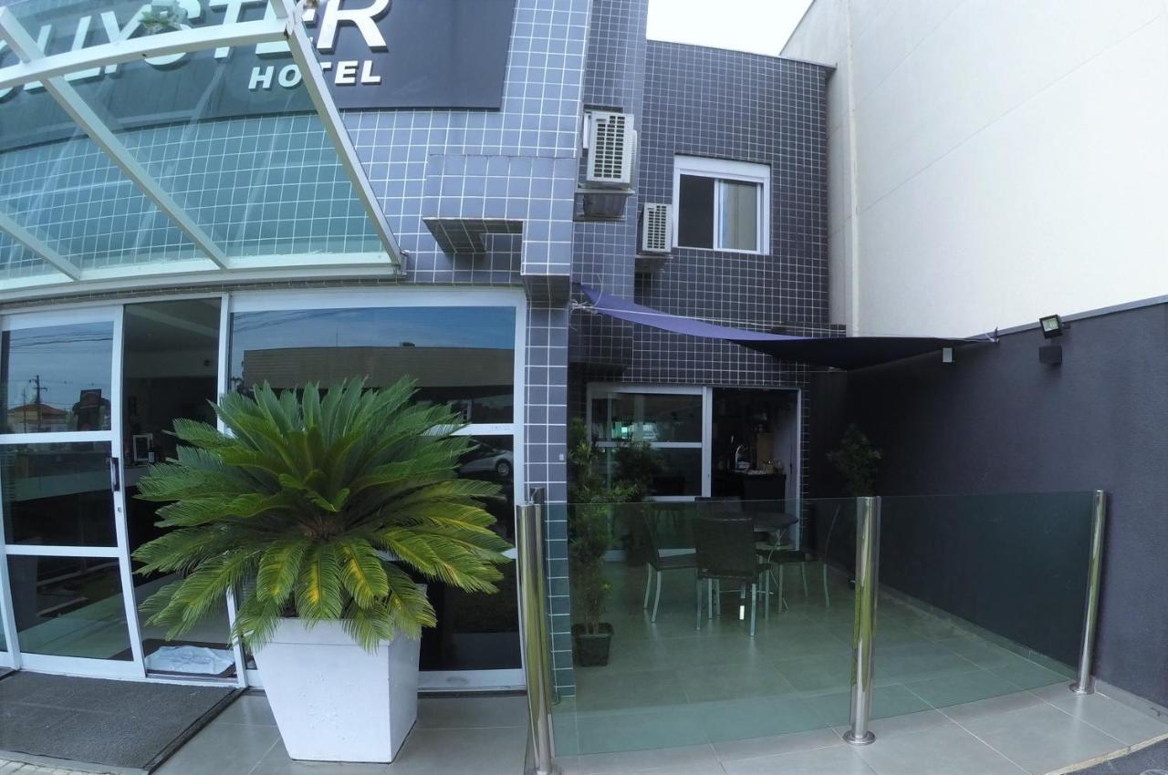 Hollyster Hotel Pinhais Esterno foto